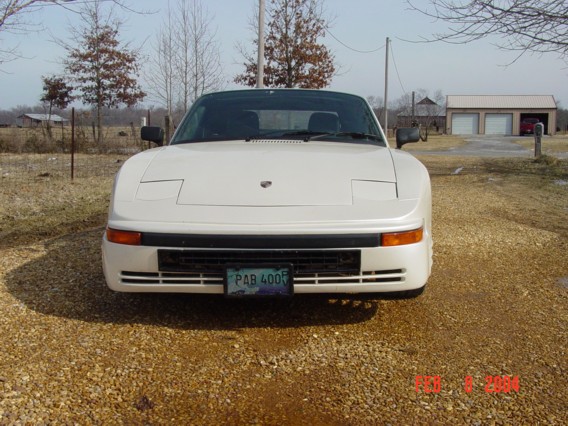 White Porsche front.jpg (87346 bytes)